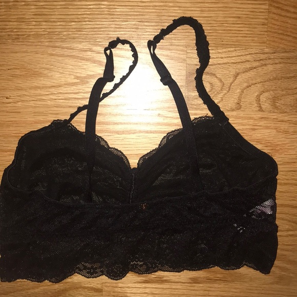 VS PINK BLACK LACE BRALETTE - Picture 2 of 3